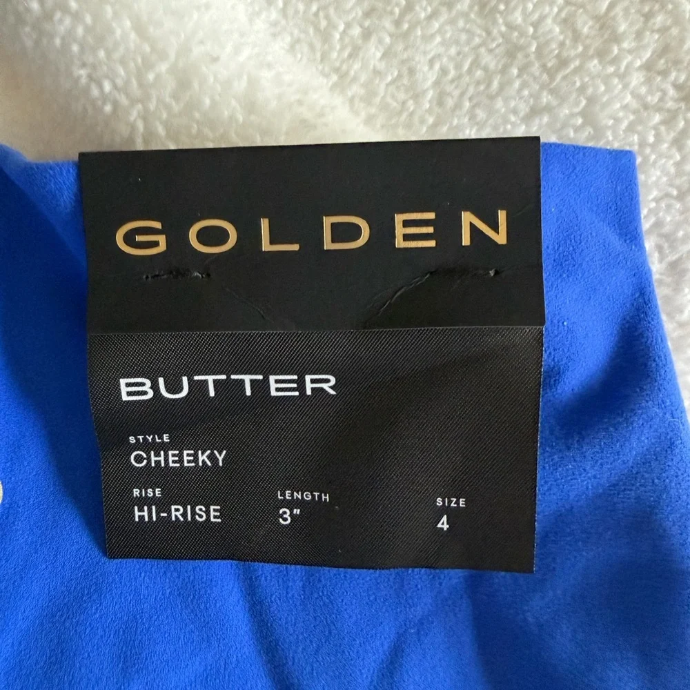 Aritzia Golden Butter Biker Shorts - Picture 3 of 3